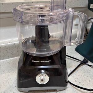 Hamilton Beach Black and Silver Food Processor